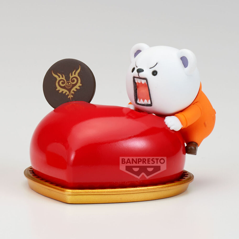 Figura de Bepo de One Piece sobre una base roja y dorada - 4