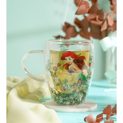Taza de cristal de Ariel con flores secas y decoración floral - 4