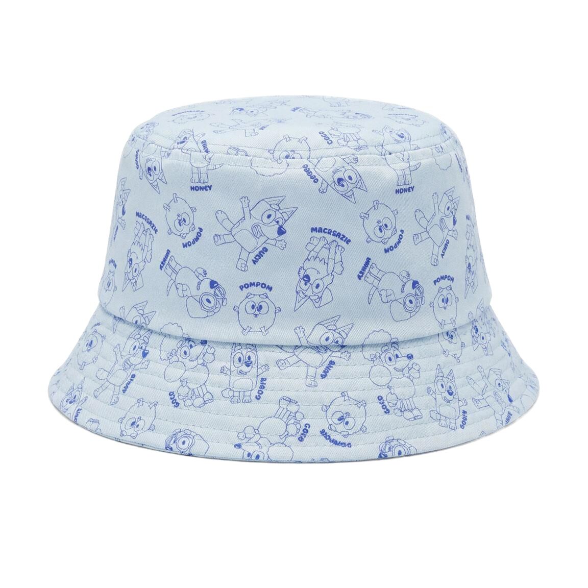 Gorro pescador Bluey azul claro con estampado de personajes