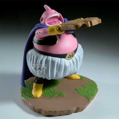 Figura de Majin Buu de Dragon Ball Z con capa y base escénica - 2