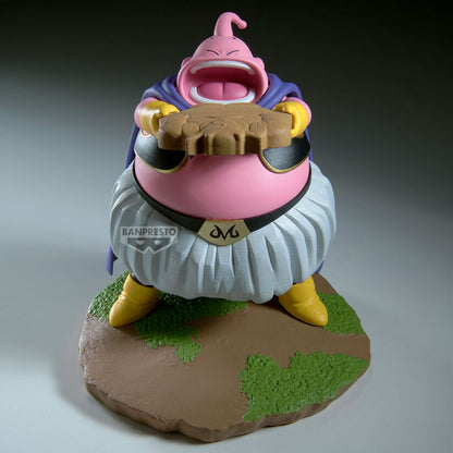 Figura de Majin Buu de Dragon Ball Z con capa y base escénica - 3