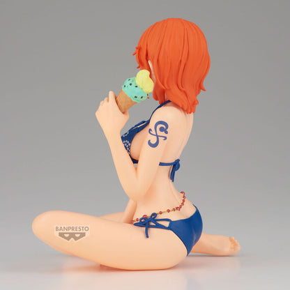Figura de Nami de One Piece con traje azul y helado - 4