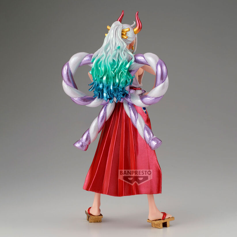 Figura Yamato de One Piece King of Artist con falda roja y cuernos - 4