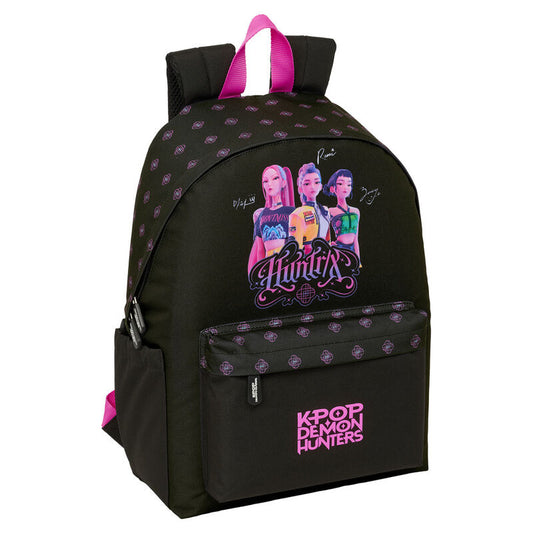 Mochila negra Kpop Demon Hunters con detalles rosas y compartimento frontal