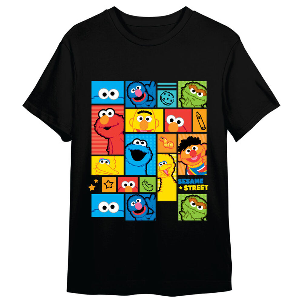 Camiseta negra de manga corta Barrio Sésamo con personajes estampados