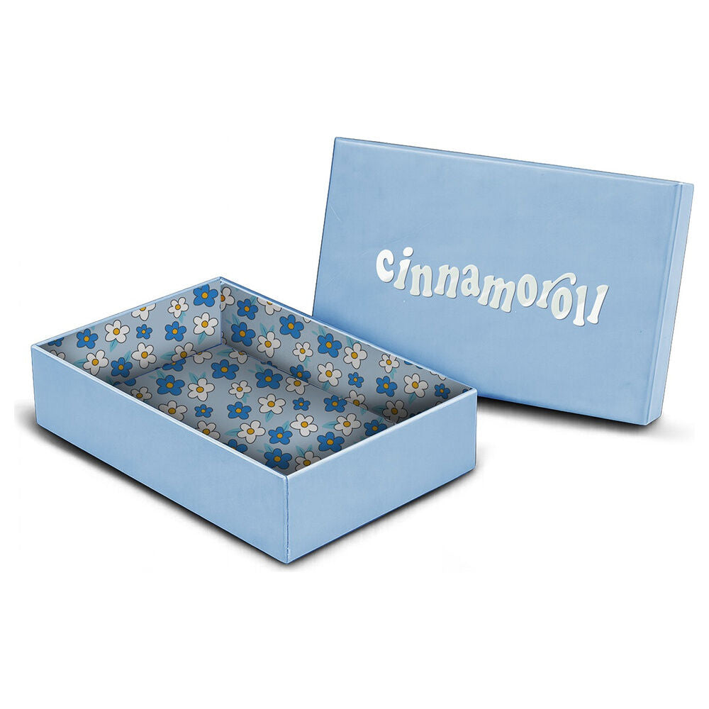 Cartera blanca de Cinnamoroll Hello Kitty con detalles azules - 2