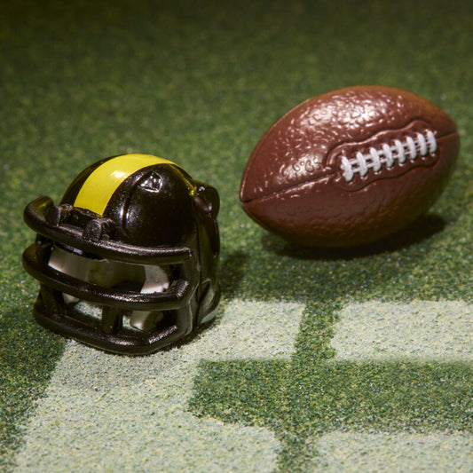 Figura Transformers NFL Steelsmash de 14 cm con casco Steelers - 6