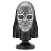 Figura de Mortífago de Harry Potter con máscara ornamentada en negro y plata