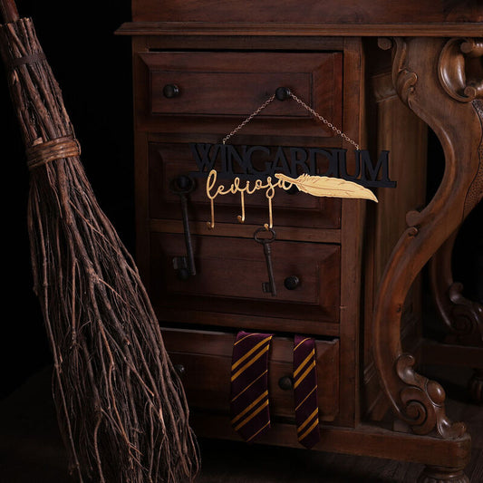 Letrero de madera negro y dorado Wingardium Leviosa de Harry Potter - 3