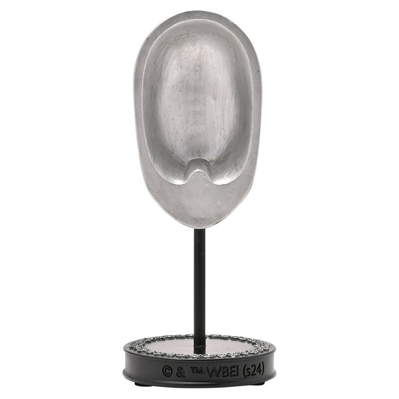 Figura de máscara de Mortífago de Harry Potter sobre soporte negro - 3