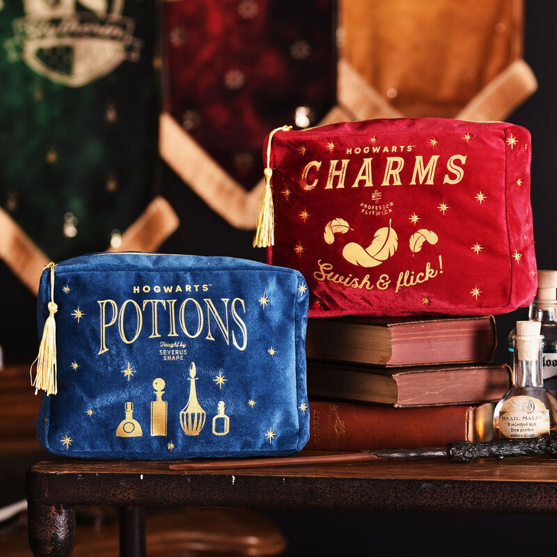 Neceser rojo Harry Potter Hogwarts Charms con plumas doradas y borla - 5