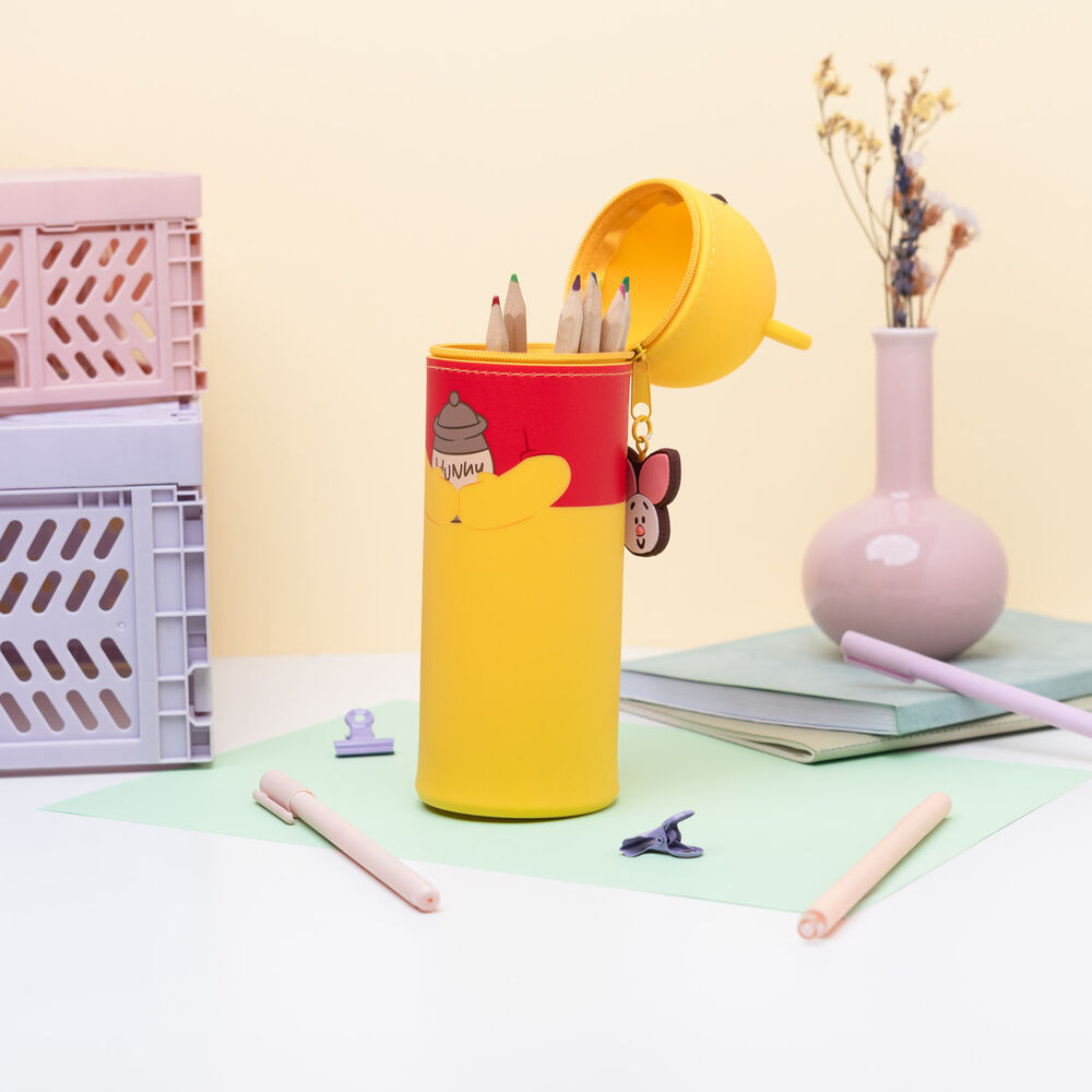 Estuche portatodo 3D amarillo de Winnie the Pooh con tarro de miel - 5