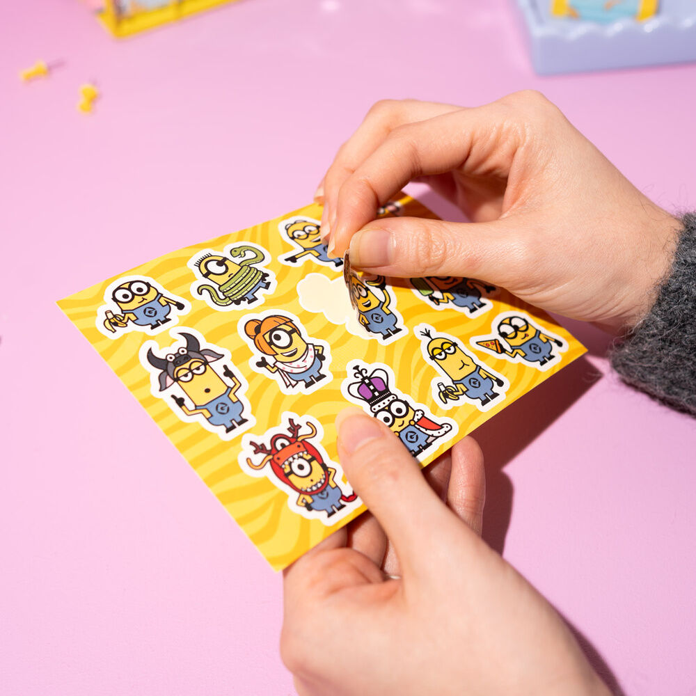 Set de papelería ERIK Minions con cuaderno A6 y accesorios - 5