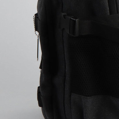 Mochila negra The Punisher Marvel CERDÁ con calavera frontal - 4