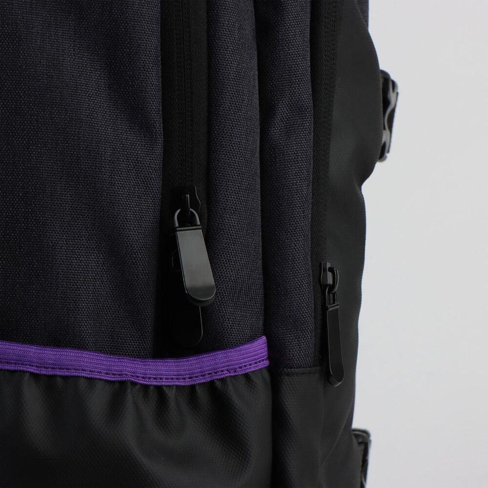 Mochila negra CERDÁ de Masters of the Universe con detalles morados - 4