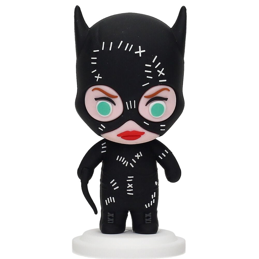 Figura Pokis de Catwoman de Batman DC Comics con traje negro y base blanca