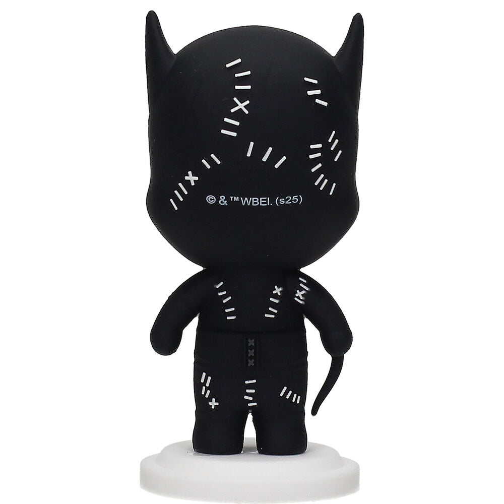 Figura Pokis de Catwoman de Batman DC Comics con traje negro y base blanca - 4