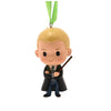 Adorno navideño de Draco Malfoy con varita y cinta verde