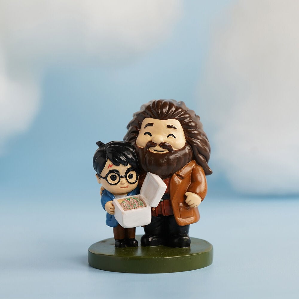 Figura de Hagrid y Harry Potter con una tarta decorada - 4