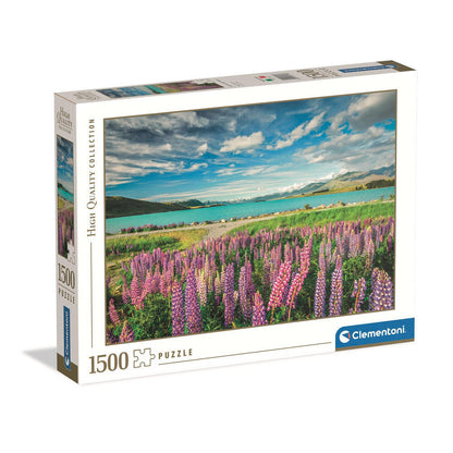 Puzzle Clementoni de 1500 piezas con lupinos junto al lago Tekapo