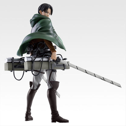 Pack Ichiban Kuji Attack on Titan con el Titán Bestia y Levi - 11