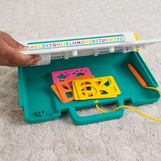 Escritorio Fisher-Price con pizarra borrable, lápiz y seis plantillas - 4
