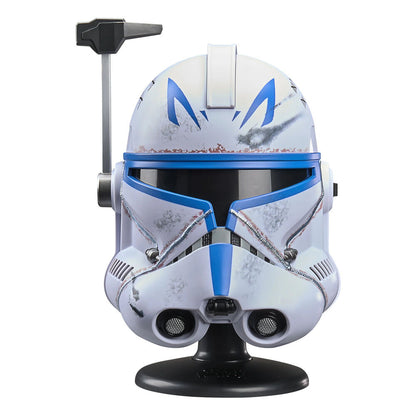 Casco mini Clone Captain Rex Star Wars blanco y azul sobre base negra - 2