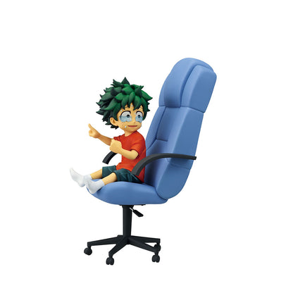 Figura Ichibansho de Izuku Midoriya sentado en una silla azul - 2