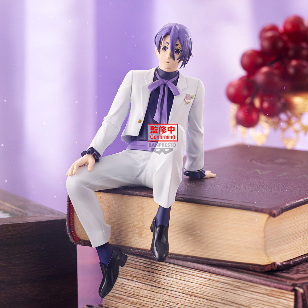 Figura de Reo Mikage de Blue Lock sentado con traje blanco y detalles morados - 3