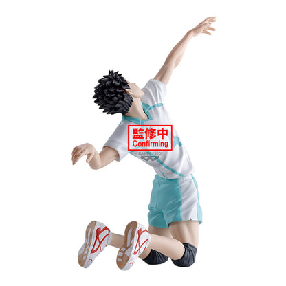 Figura Banpresto de Hajime Iwaizumi de Haikyu!! en pose de voleibol - 3