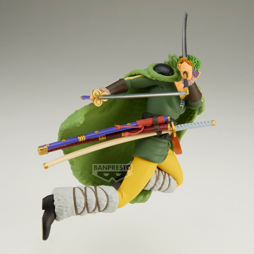 Figura de Roronoa Zoro de One Piece con tres espadas en pose de combate - 4