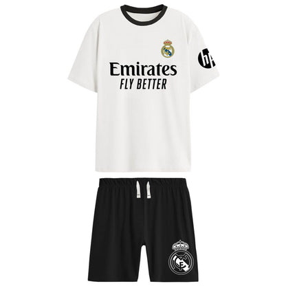 Pijama Real Madrid de camiseta blanca y pantalón negro