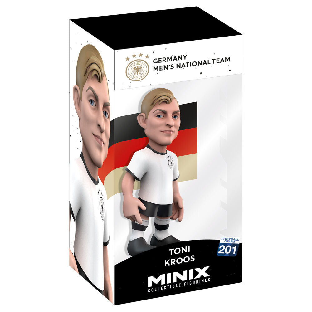 Figura MINIX de Toni Kroos con la equipación de Alemania