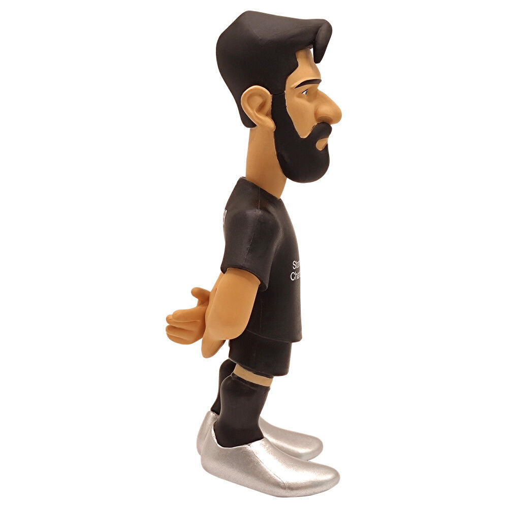 Figura MINIX de Alisson Becker con uniforme del Liverpool FC en su caja - 2