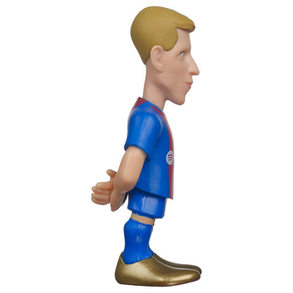 Figura MINIX de Dani Olmo con la equipación del F.C. Barcelona en su caja - 4