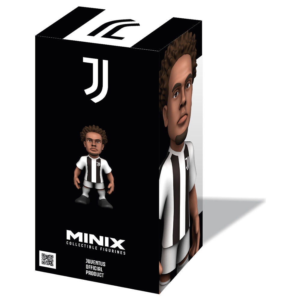 Figura MINIX de McKennie con uniforme de la Juventus en su caja - 4