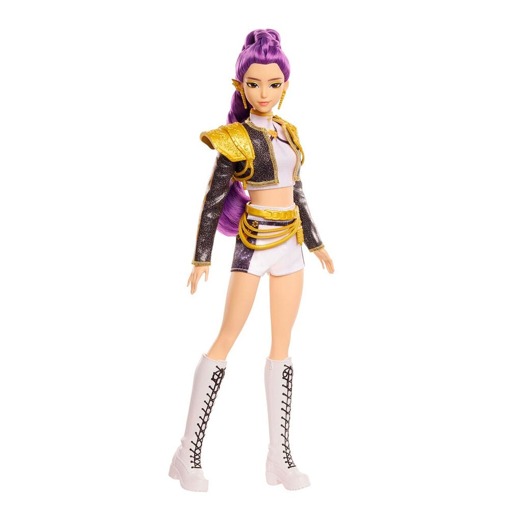 Muñeca musical Rumi de KPop Demon Hunters con cabello morado y atuendo dorado