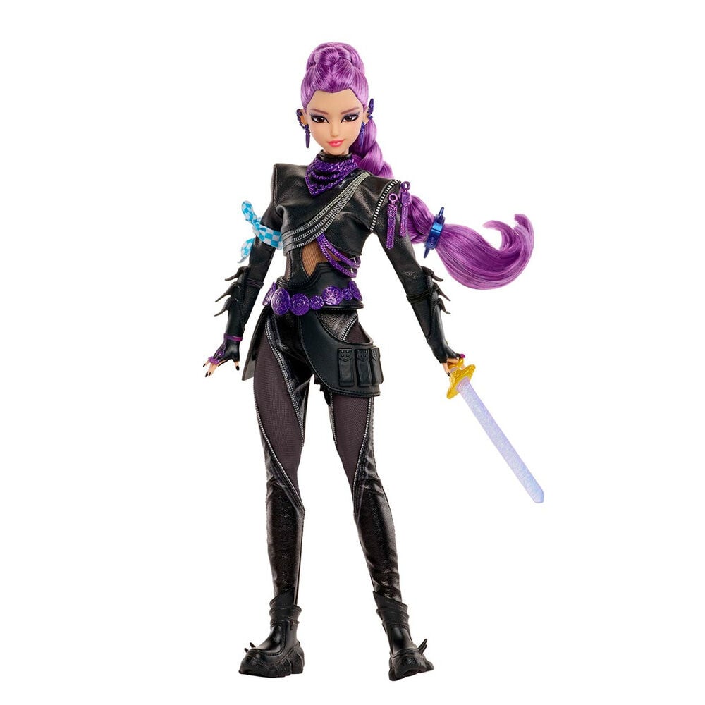 Muñeca Deluxe Rumi de KPop Demon Hunters con cabello morado y espada