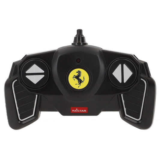 Coche Ferrari SF-25 rojo a radio control con mando RASTAR - 5