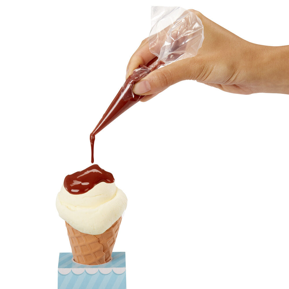 Kit MGA Slime Life para crear un helado de slime con chocolate y chispas - 6