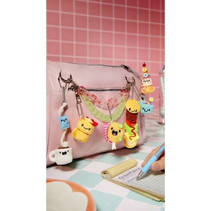Cápsula MGA Miniverse Make It Mini Plush con mini peluche de hamburguesa - 11