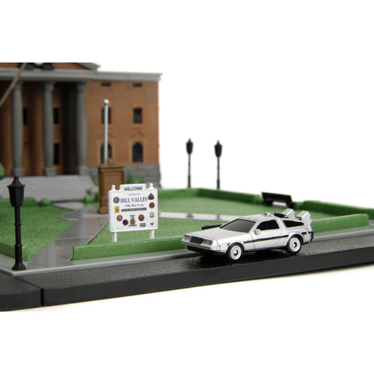 Diorama de la Plaza de la Corte de Hill Valley de Regreso al Futuro - 2