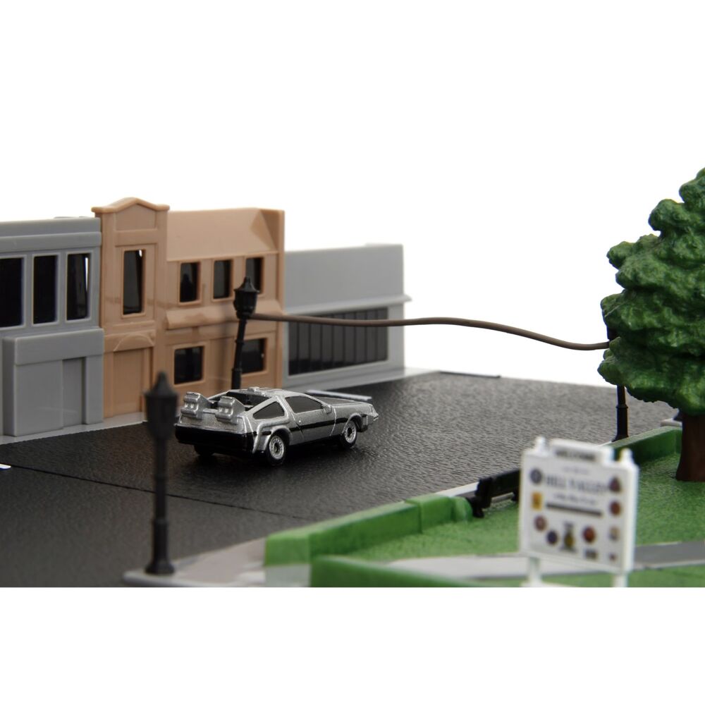 Diorama de la Plaza de la Corte de Hill Valley de Regreso al Futuro - 3