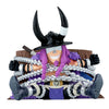 Figura de Loki de One Piece con sombrero de cuernos y cadenas plateadas