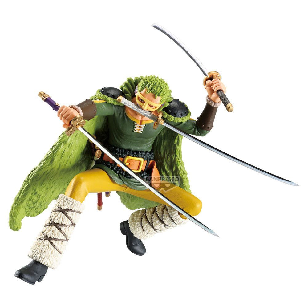 Figura de Roronoa Zoro de One Piece con tres espadas