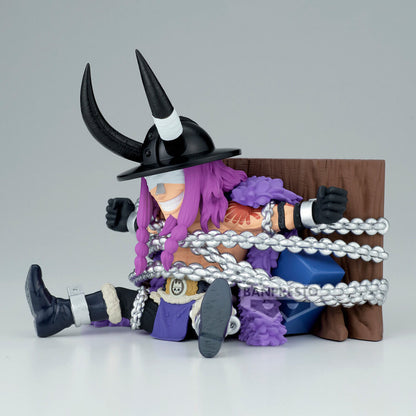 Figura de Loki de One Piece con sombrero de cuernos y cadenas plateadas - 4