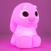 Lámpara recargable de silicona Floppy de Bluey encendida en rosa