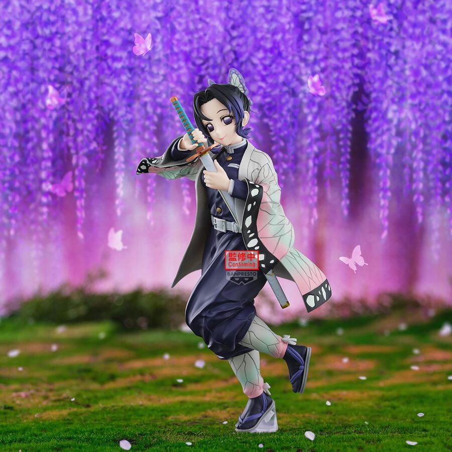 Figura Shinobu Kocho II de Demon Slayer con espada y detalles de mariposa - 3