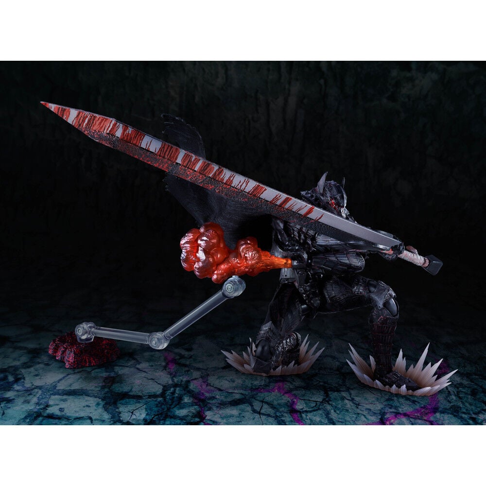 Figura de Guts con Berserker Armor, capa y gran espada - 7