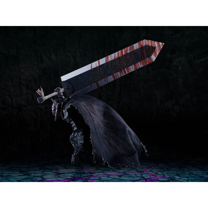 Figura de Guts con Berserker Armor, capa y gran espada - 10